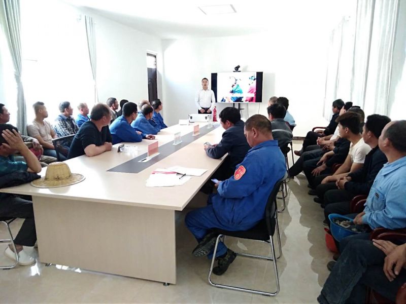 
				   
					黃河同力鹿角嶺礦山舉行滑塌、消防事故應急救援演練
				 