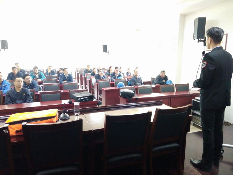 
				   
					黃河同力組織開(kāi)展2019年消防安全、職業(yè)衛生及廠(chǎng)區雙重預防體系建設知識培訓
				 